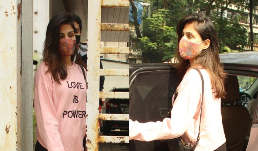 "Rhea Chakraborty reports at NCB office on Monday"
