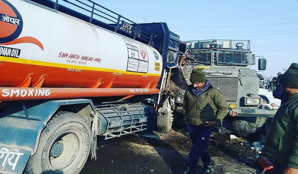 "Three CRPF Officials Among The Four Injured In The South Kashmir Highway Accident"
