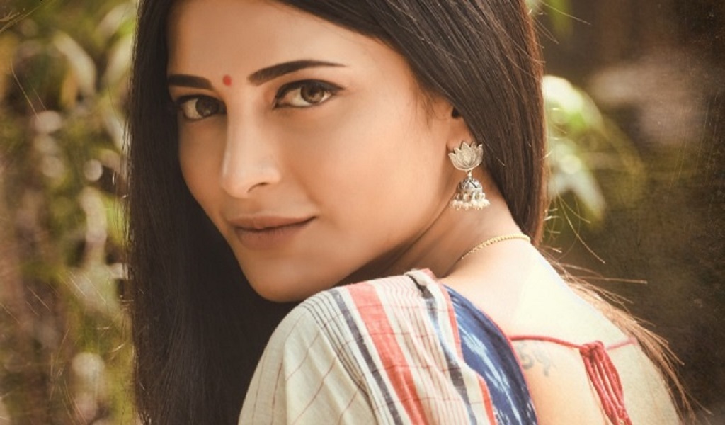    Bahubali Actor Prabhas And Shruti Haasan Joins Salaar Team