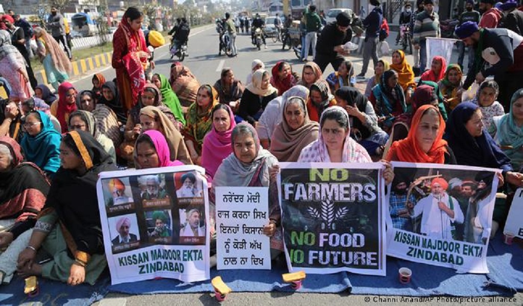 Harsimrat Kaur Badal, Supriya Sule, Kanimozhi Restricted From Delhi Borders Amidst Farmer Protests