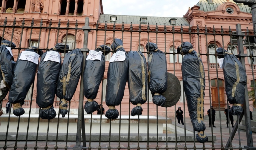Protests In Argentina Over VIP Vaccine Scandal