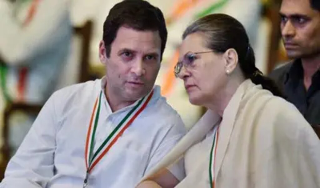 The difficulties for Congress Party in Herald money laundry case does not seem to get over anytime soon. Enforcement Directorate (ED) has raided Herald House again, on Bahadurshah Zafar Marg in Delhi on August 02, 2022.  According to the reports, ED executed multiple searches at Herald House and other related locations. The case is linked to the investigation of alleged financial irregularities under the Prevention of Money Laundering Act, 2002 (PMLA). The case was first brought into the court by Bharatiya Janata Party (BJP) leader and lawyer Subramanian Swamy in 2013.  Furthermore, the Herald office is registered in the name of Associated Journals Limited (AJL), which publishes the newspaper owned by Young Indian Private Limited (YIL) and they are linked to Congress party. This happened within a week since Congress Chief Sonia Gandhi was questioned by ED for the third time. Later, Rahul Gandhi was also summoned by ED for interrogation.  The petitioner had approached the court alleging that the assets of AJL, were acquired fraudulently and transferred to Young Indian Pvt. Ltd. Swamy had claimed that the Gandhis’ have cheated with misappropriation of the funds, by YIL paying only INR 50 lakh to obtain the right to recover INR 90.25 crore that AJL owed to Congress.  CheckBrand Analysis shows Sonia Gandhi’s online presence is moving in downwards slope as the digital sentiments have been affected negatively dropping to 35% along with engagement of 21.7K. It also shows a little positivity rate of 4.1% sentiments with total Search Engine Score is 4728 across the web.   At the same time, CheckBrand Analysis shows that Rahul Gandhi’s online presence has been declining and digital engagement is 35.9k. Online sentiments are affected and dropped negatively to 30.4% with a positivity rate of 3.6%. Also, his total Search Engine Score is 4454.  *The above data gathered from past 48 hours.